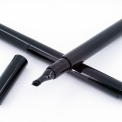 Make up with brush applicator